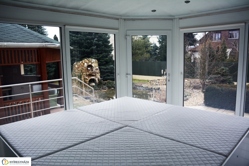 Deluxe Apartmanház Sóstón