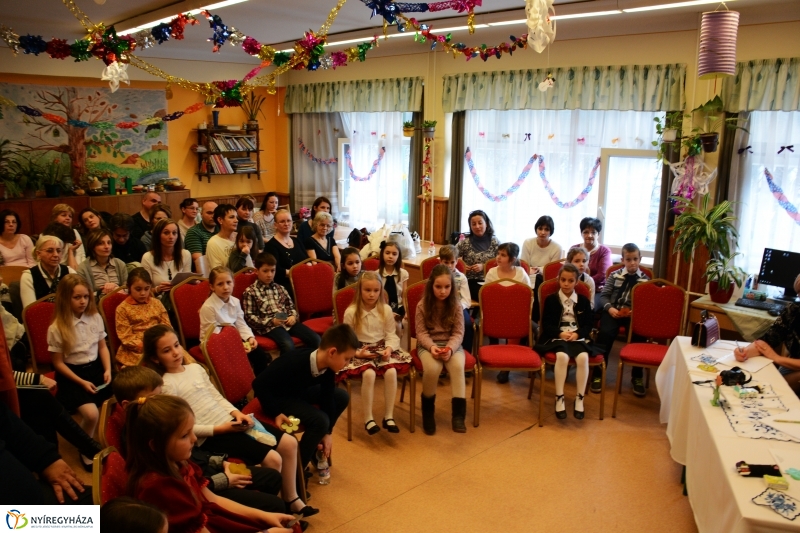 Mesemondó verseny  a Kazinczyban