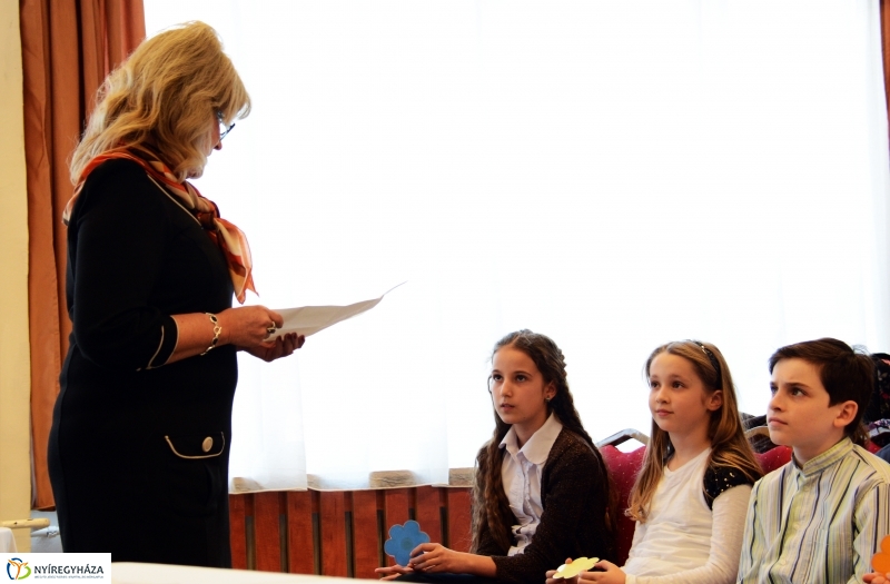 Mesemondó verseny  a Kazinczyban