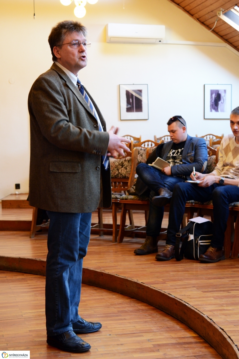 Tavaszi Hangulatban- Szímfónikus Zenekar Sajtótájékoztat