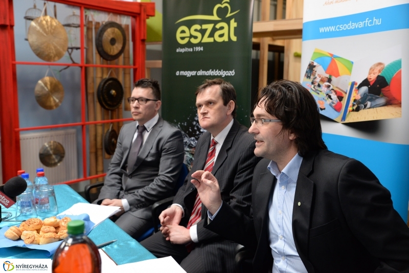 Együttműködési aláírás a Down Egyesületnél