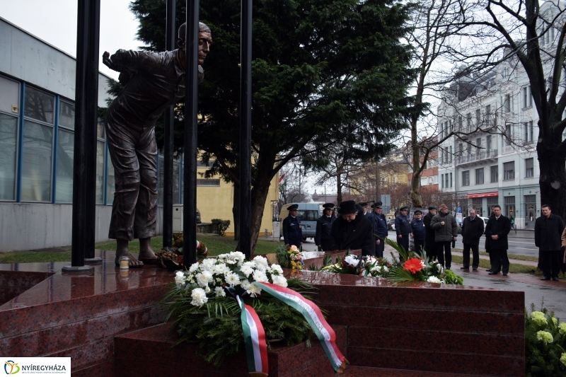 A KOMMUNIZMUS ÁLDOZATAINAK NYÍREGYHÁZI Megemlékezése