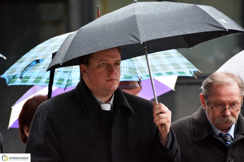 A KOMMUNIZMUS ÁLDOZATAINAK NYÍREGYHÁZI Megemlékezése