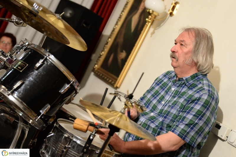 Kaland-Old-Rock koncert a Bencs Villában