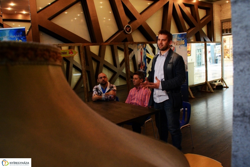 Tavaszi Divat Show a Nyírplaza-ban (sajtótájékoztató)