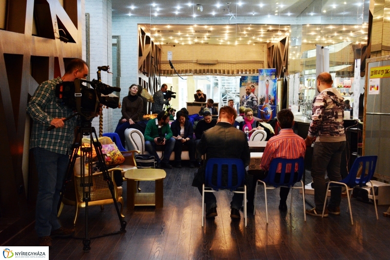 Tavaszi Divat Show a Nyírplaza-ban (sajtótájékoztató)
