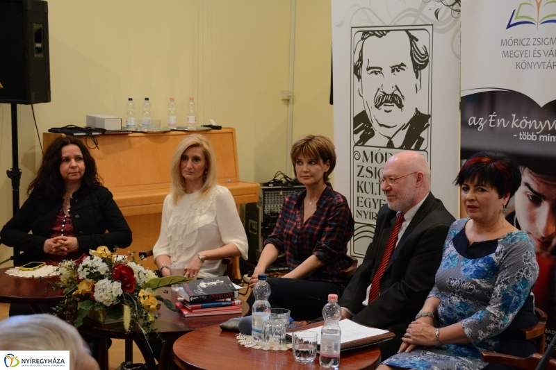 Női írók – írónők címmel nőnapi irodalmi délután 