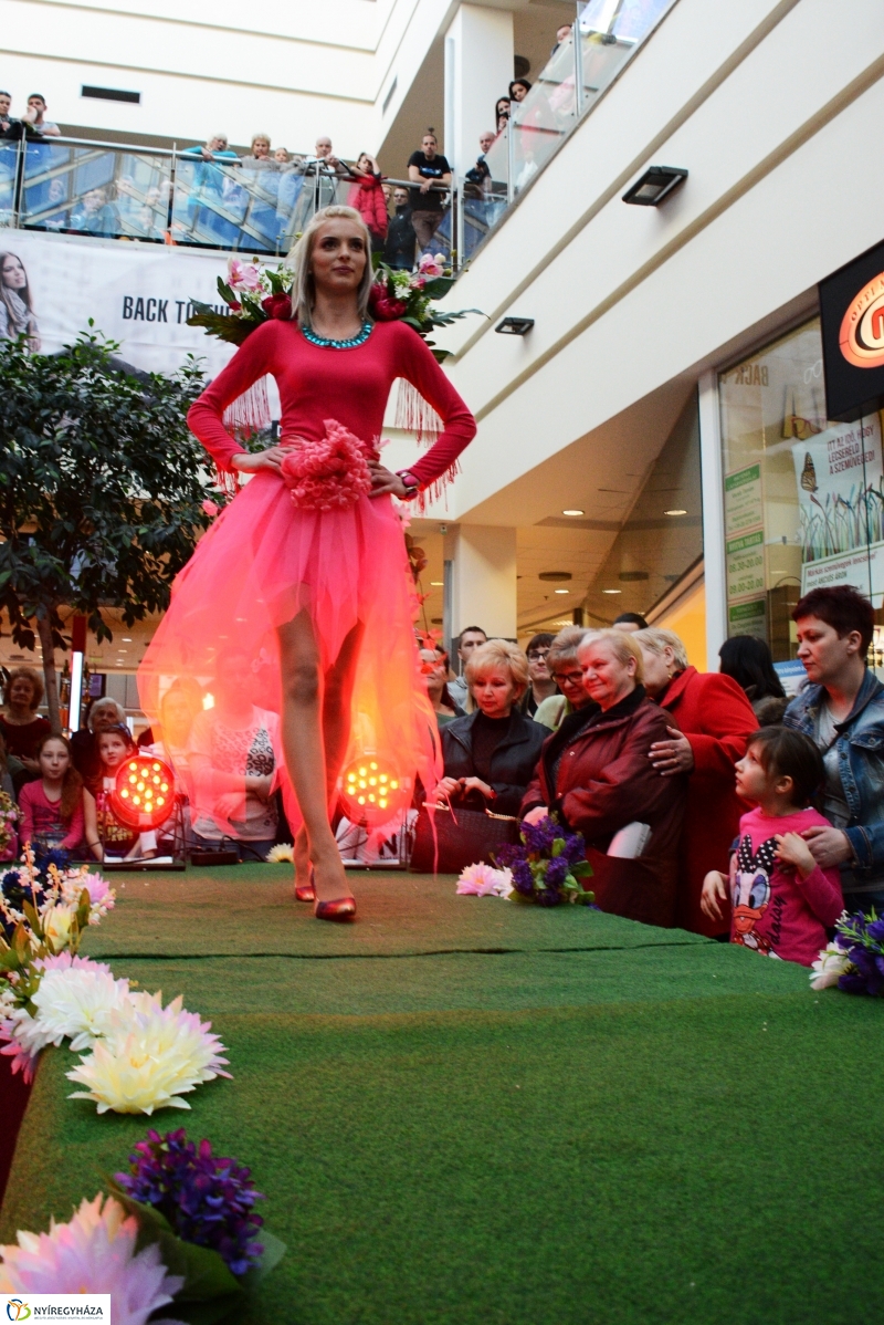 Divatbemutató a NyírPlaza-ban