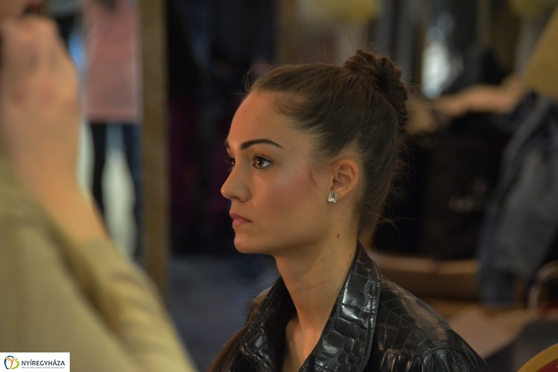 Divatbemutató a NyírPlaza-ban