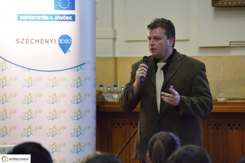 Rólad Szól -  Beszélgetés a Diákokkal