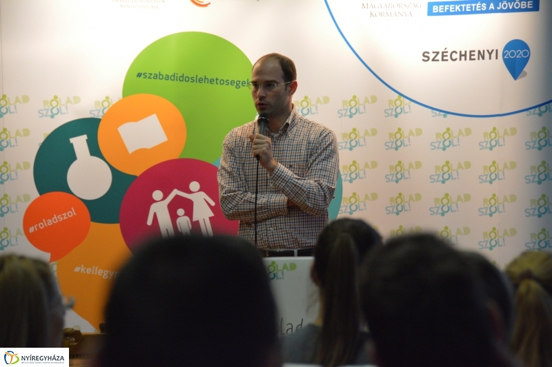 Rólad Szól -  Beszélgetés a Diákokkal