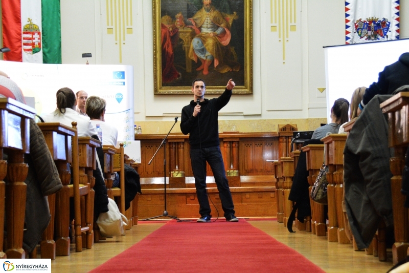 Rólad Szól -  Beszélgetés a Diákokkal