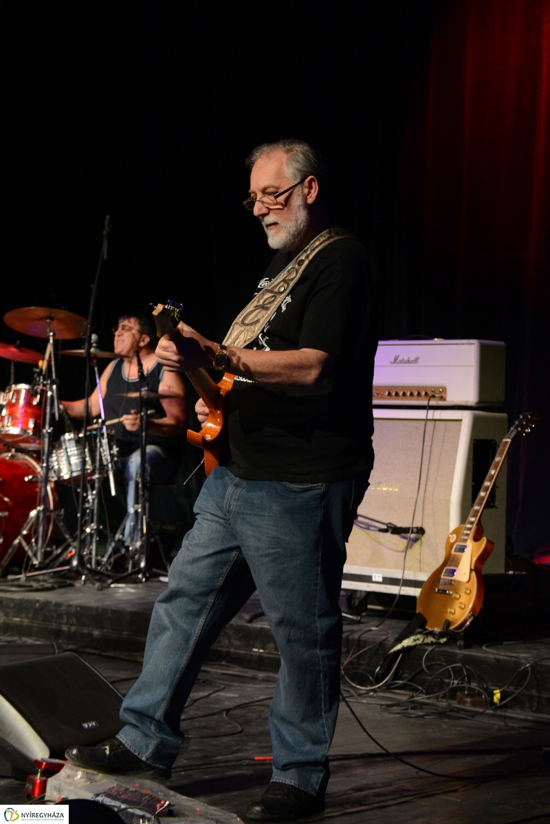 Mini koncert a VMKK-ban