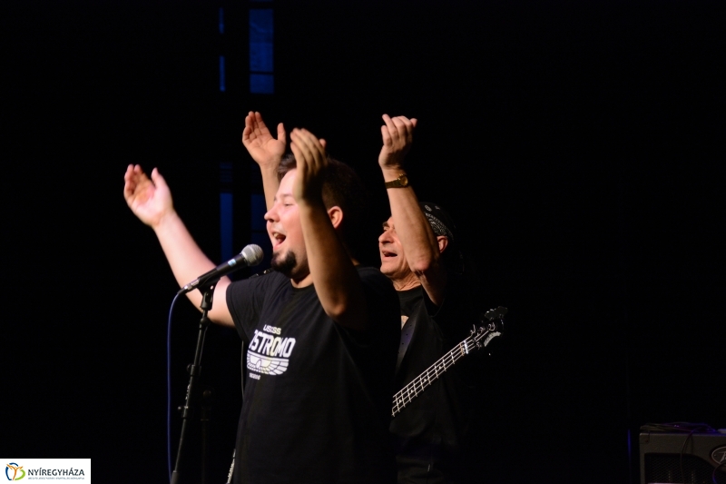 Mini koncert a VMKK-ban