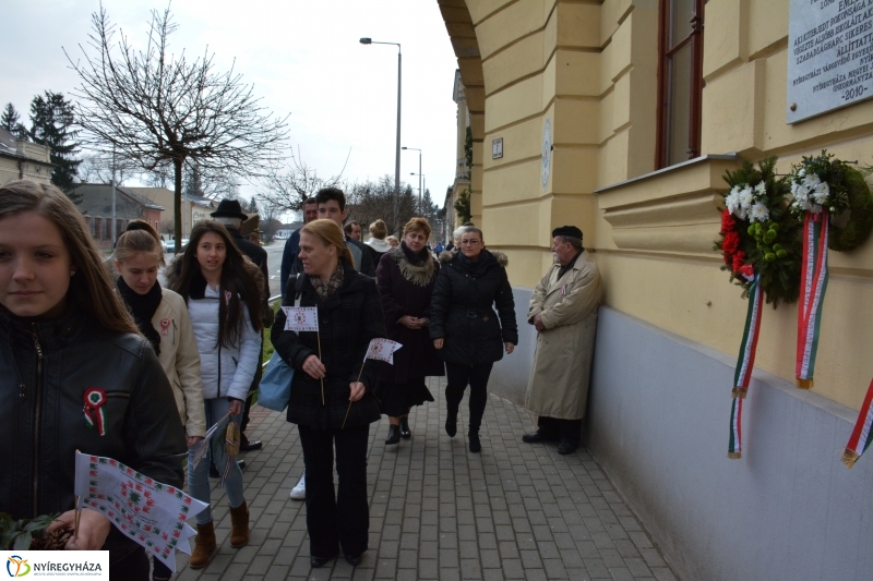 Koszorúzások Március 15.-e alkalmából 