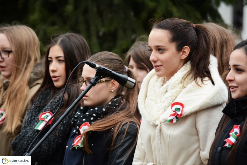 Koszorúzások Március 15.-e alkalmából 