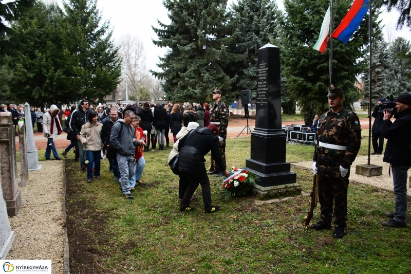 Koszorúzások Március 15.-e alkalmából 
