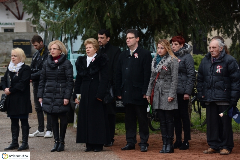 Koszorúzások Március 15.-e alkalmából 
