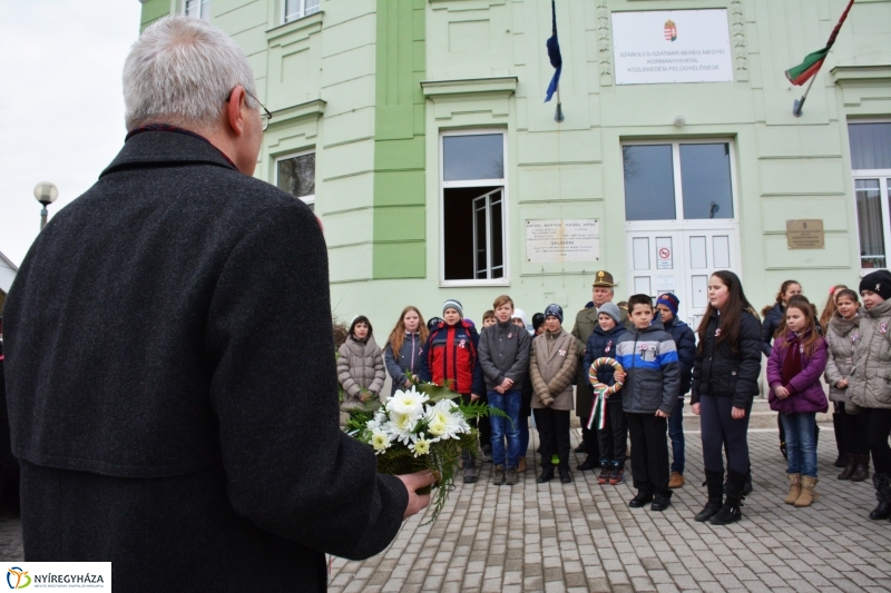 Koszorúzások Március 15.-e alkalmából 