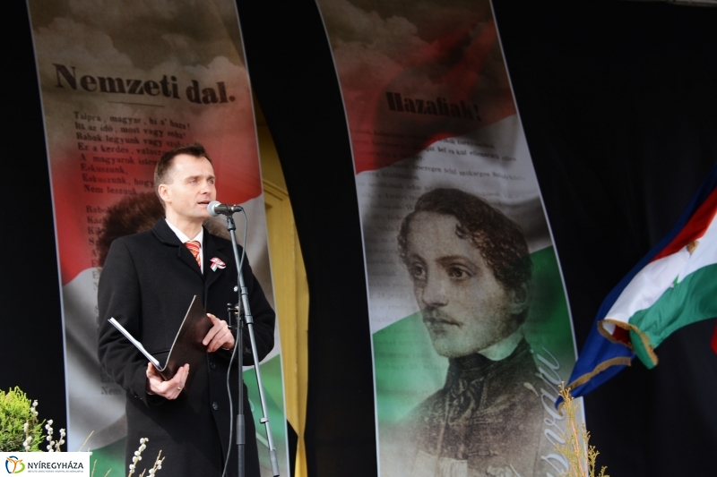 Március 15-i ünnepség a nyíregyházi Kossuth téren