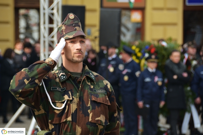 Március 15-i ünnepség a nyíregyházi Kossuth téren