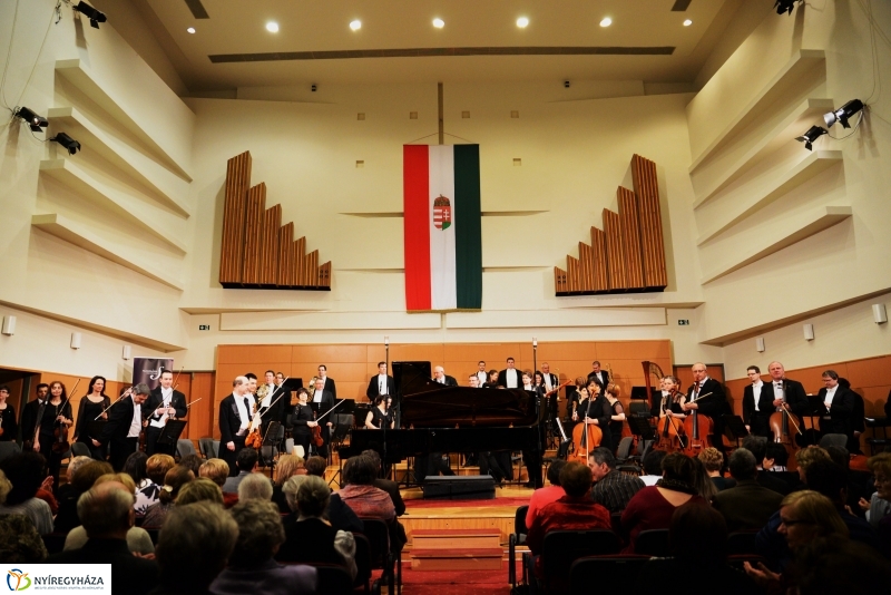 Kodály Filharmonikus Zenekar a Kodály Hangversenyteremben