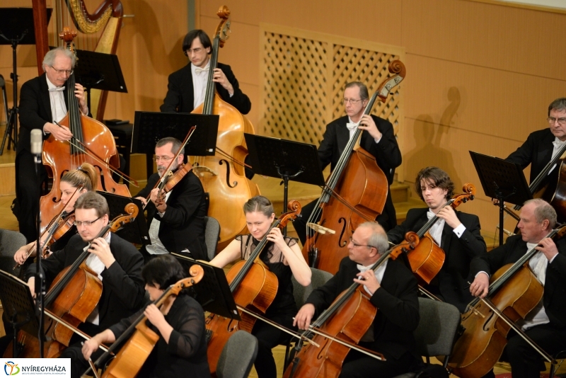 Kodály Filharmonikus Zenekar a Kodály Hangversenyteremben