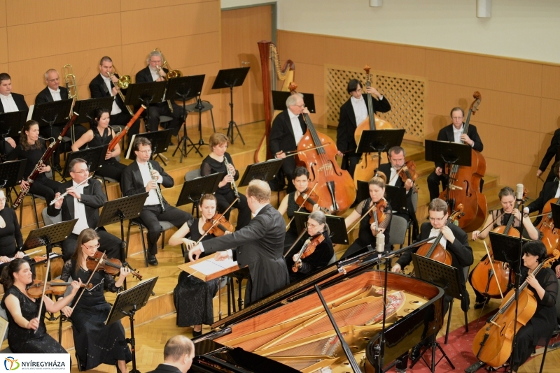 Kodály Filharmonikus Zenekar a Kodály Hangversenyteremben