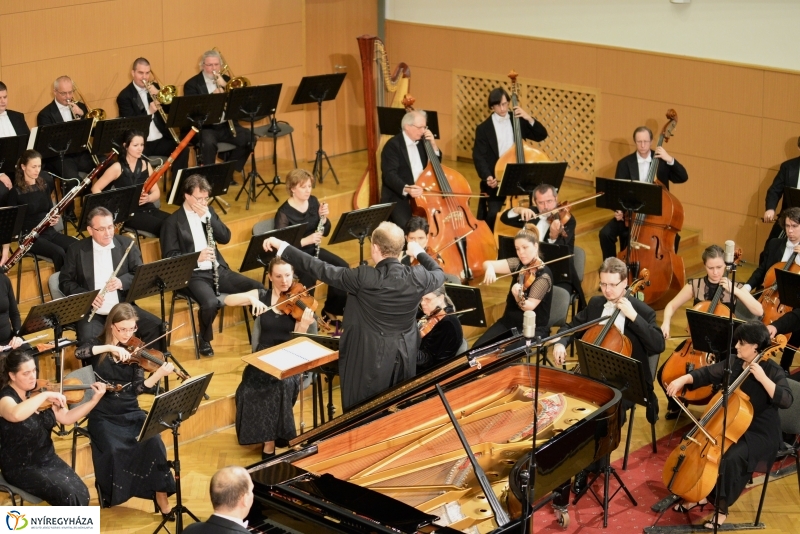 Kodály Filharmonikus Zenekar a Kodály Hangversenyteremben