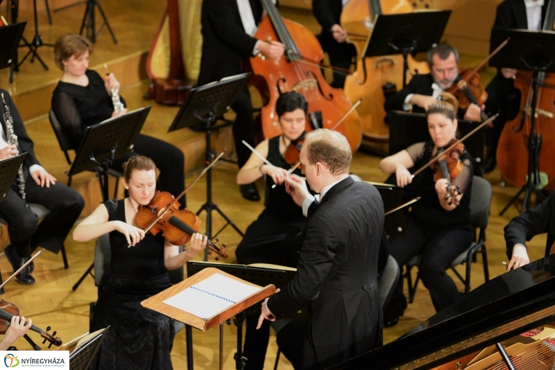 Kodály Filharmonikus Zenekar a Kodály Hangversenyteremben