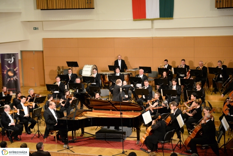 Kodály Filharmonikus Zenekar a Kodály Hangversenyteremben