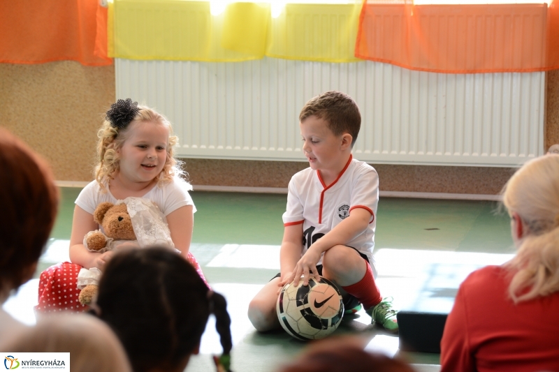 Mini sztárok a Kertvárosi Csicsergő Oviban