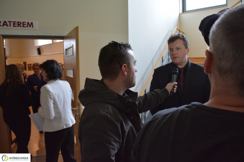 Lengyel Magyar Vetélkedő a Könyvtárban