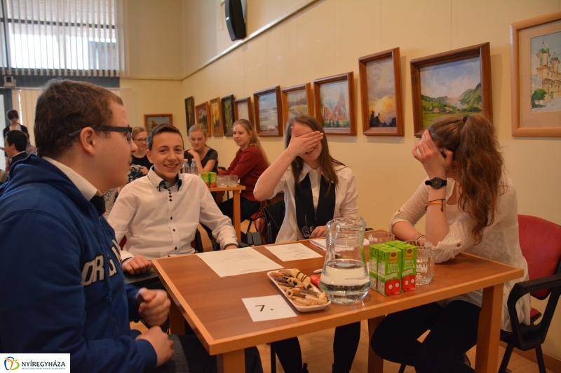 Lengyel Magyar Vetélkedő a Könyvtárban