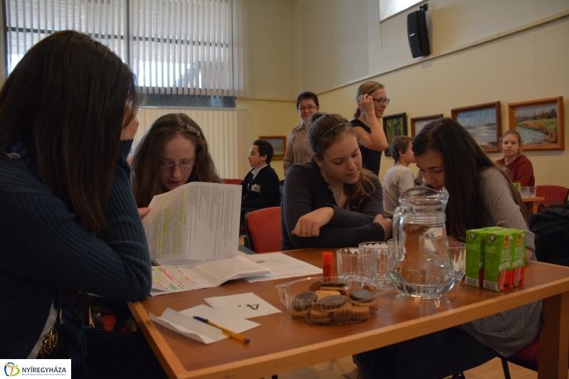 Lengyel Magyar Vetélkedő a Könyvtárban