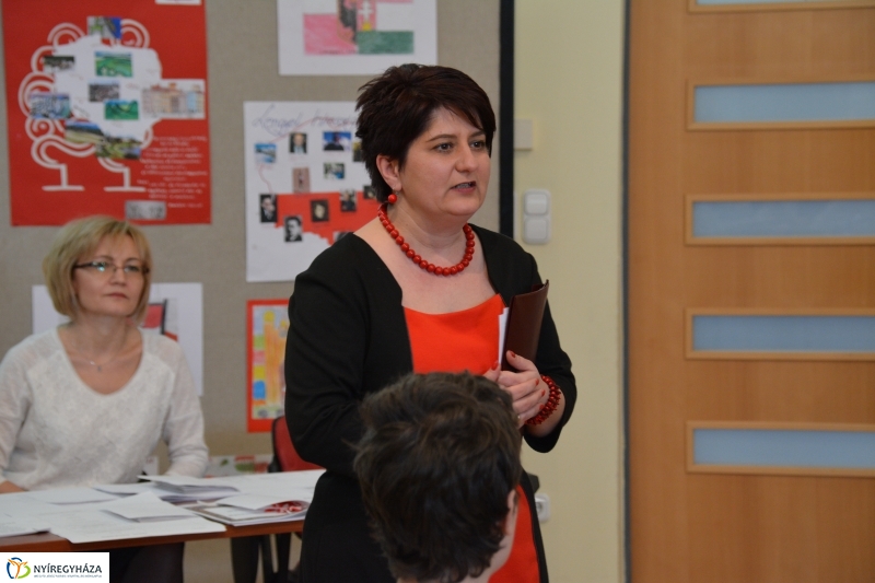 Lengyel Magyar Vetélkedő a Könyvtárban