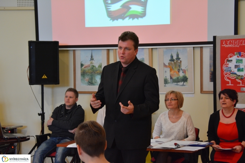 Lengyel Magyar Vetélkedő a Könyvtárban