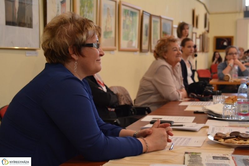 Lengyel Magyar Vetélkedő a Könyvtárban