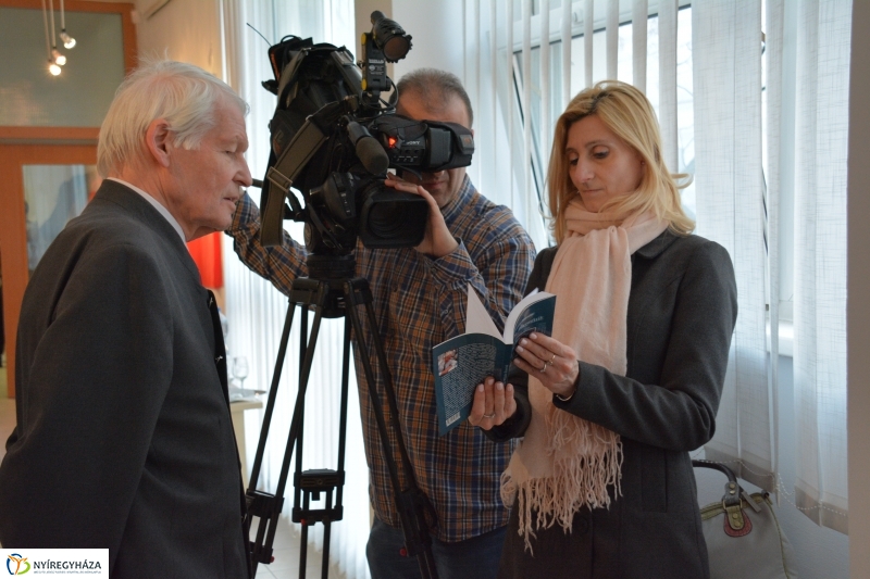 Plakát Kiállítás megnyitó a Pál Gyula teremben