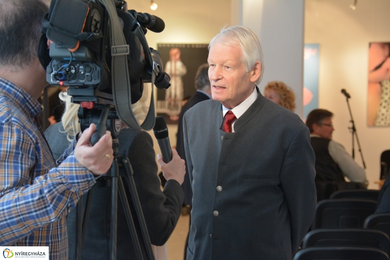 Plakát Kiállítás megnyitó a Pál Gyula teremben