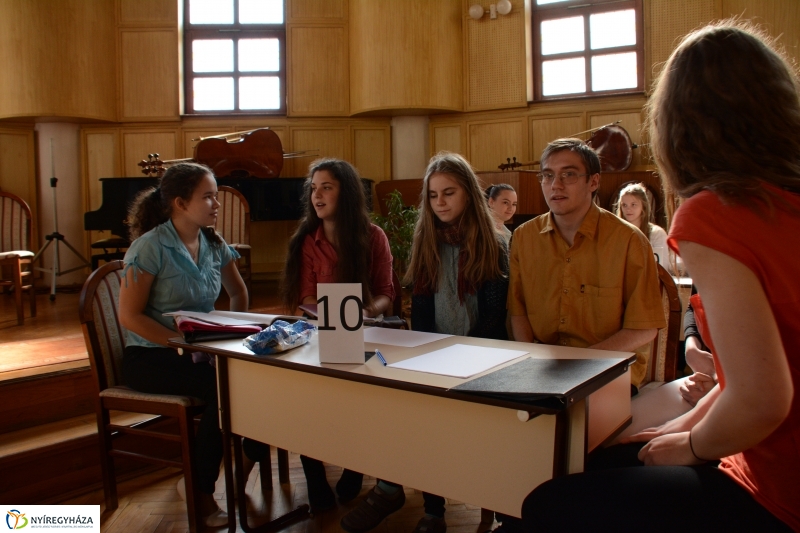 Vetélkedő a Nyíregyházi Vikár Sándor Zeneiskolában