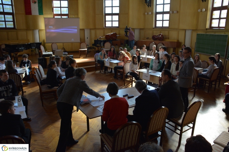 Vetélkedő a Nyíregyházi Vikár Sándor Zeneiskolában