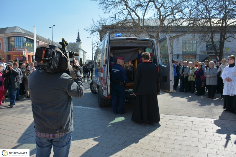 Mária-kegykép Nyíregyházán