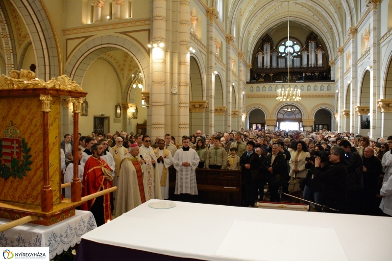 Mária-kegykép Nyíregyházán