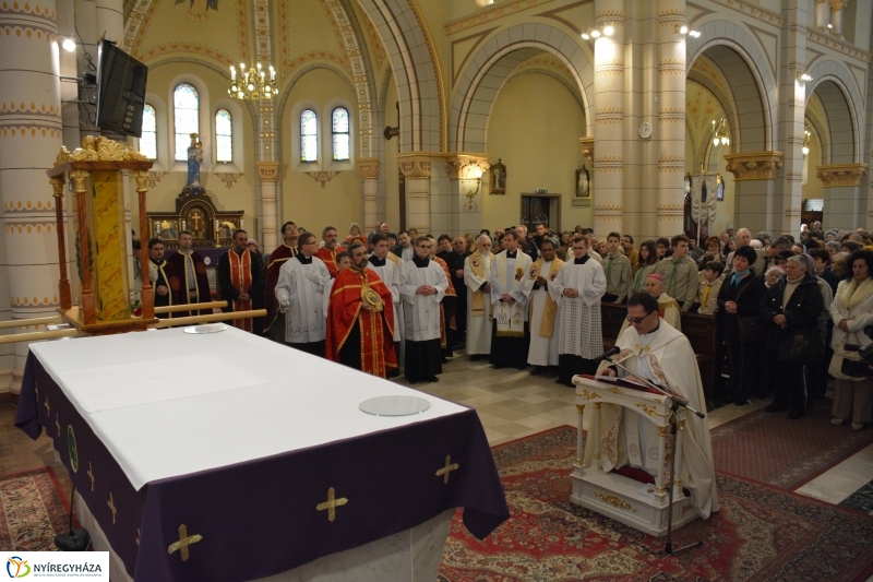 Mária-kegykép Nyíregyházán