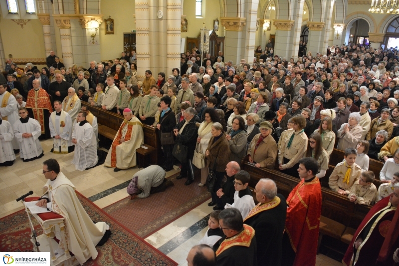 Mária-kegykép Nyíregyházán