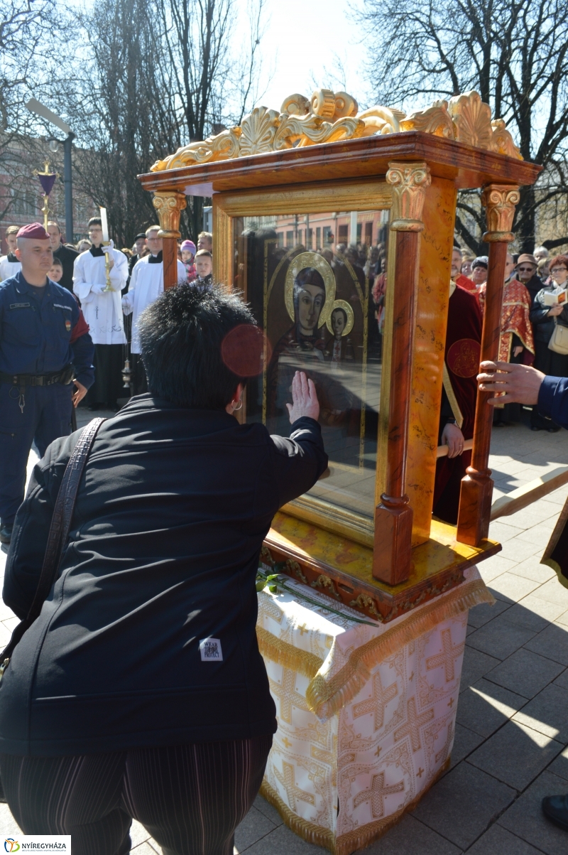 Mária-kegykép Nyíregyházán