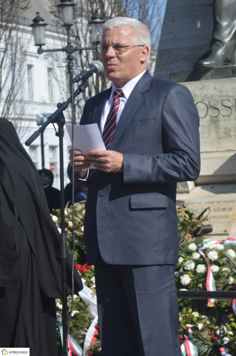 Mária-kegykép Nyíregyházán