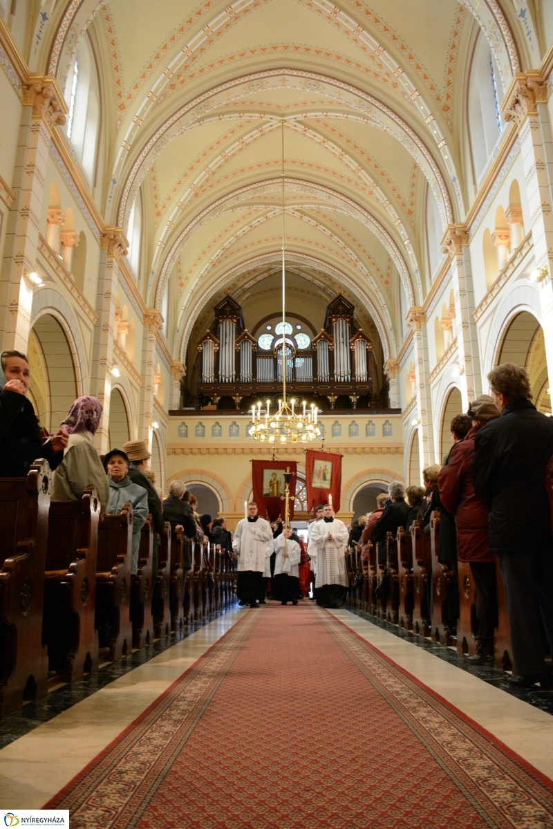 Mária-kegykép Nyíregyházán