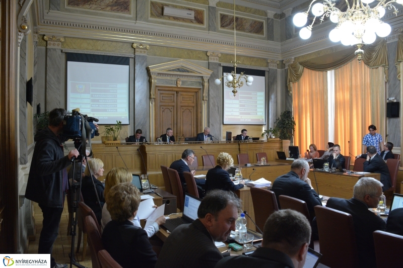 Közgyűlés a Városházán